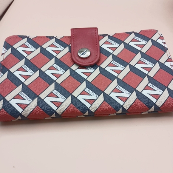 Nautica Clutch Wallet - Picture 1 of 7